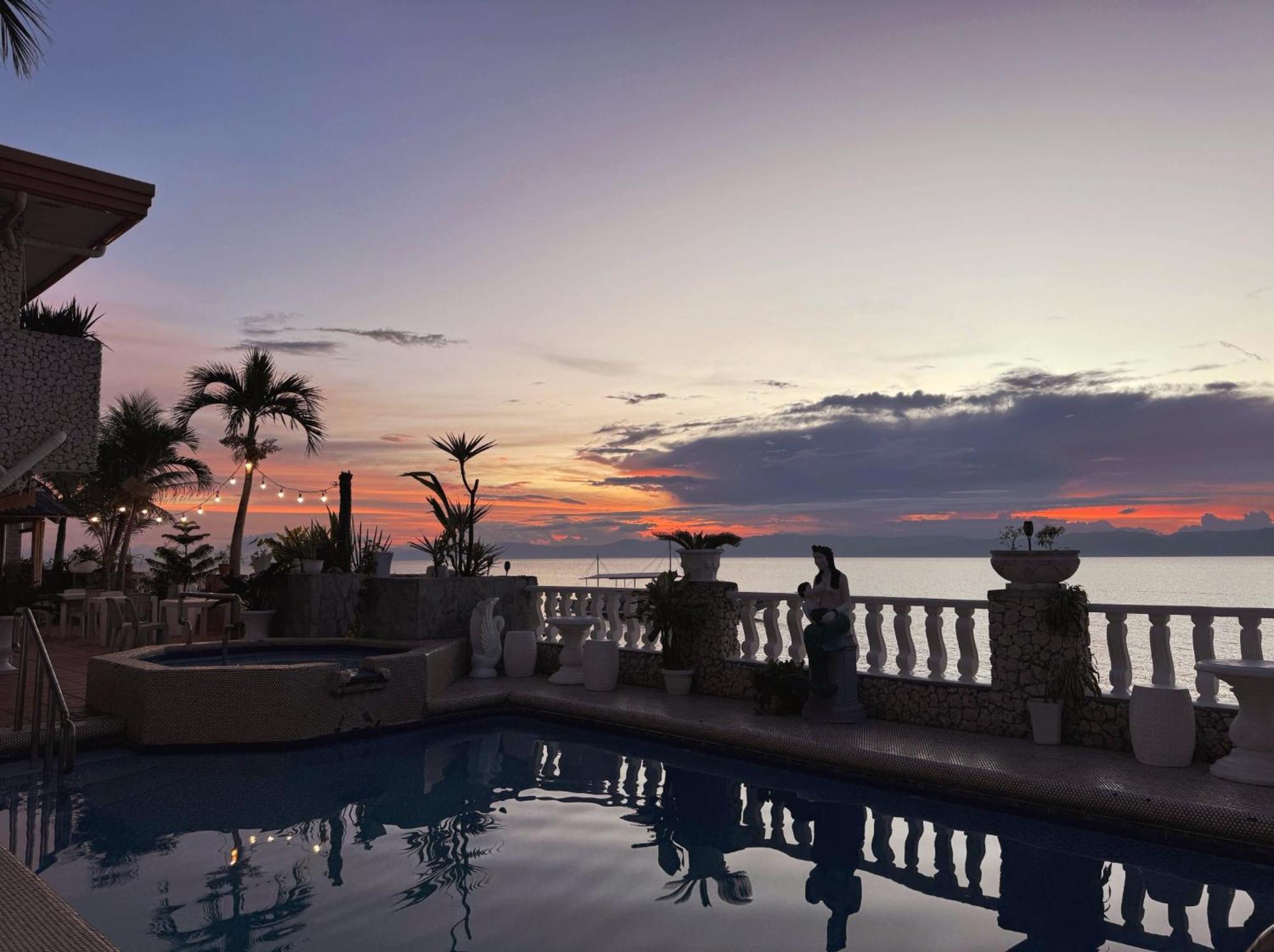 Sunset Beach Resort 몰볼 외부 사진